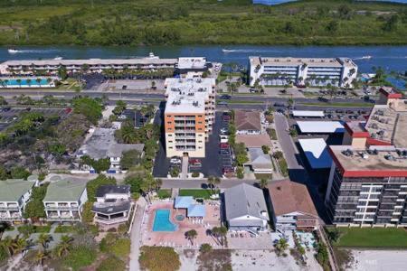 Апартаменты Townhouse At San Remo Клеруотер-Бич Экстерьер фото